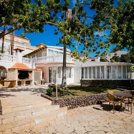 1 Liberty Suites Apartman *